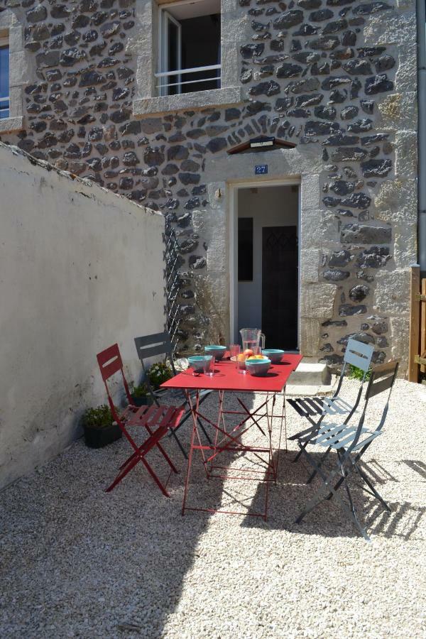 Gite Du Lavoir Le Puy-en-Velay Exterior photo